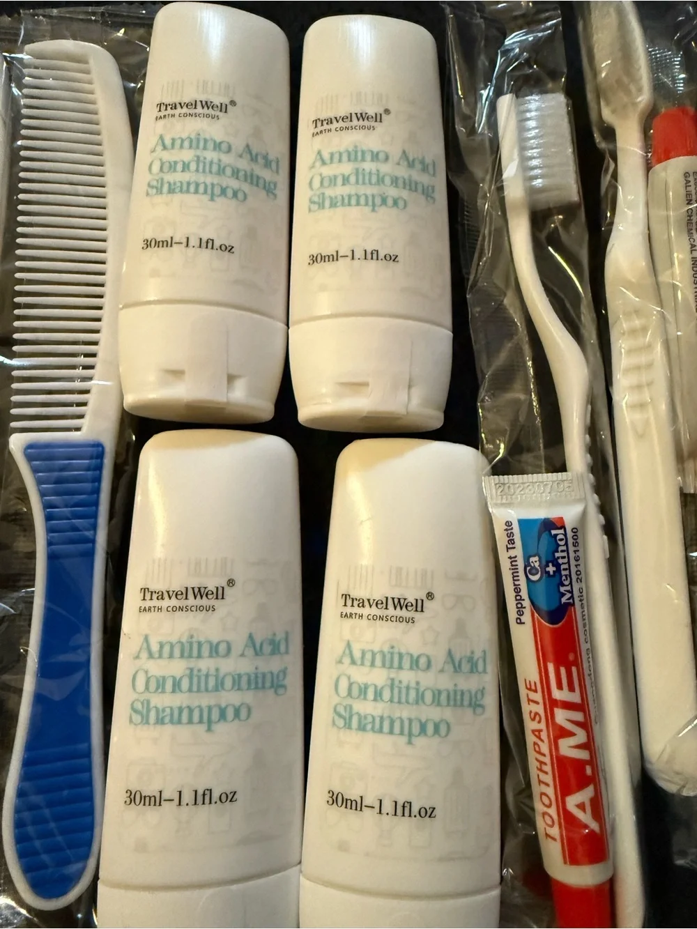 Travel toiletries - 4 sets